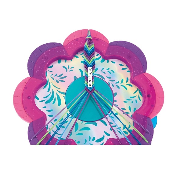 Cra-Z-Art Be Inspired Ultimate Bracelet Studio, 41 Piece Kit - Picture 9 of 12